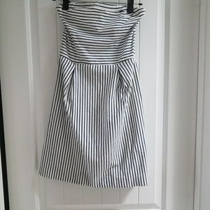 XS navy and white strapless dress